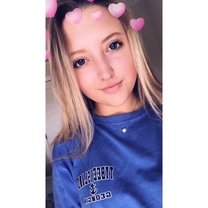 Meet your Posher, Tayler